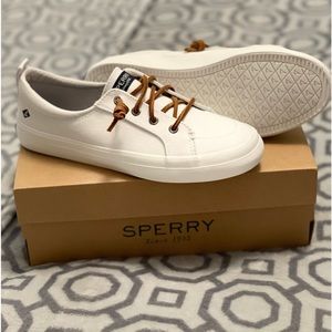 Woman’s Sperry Sneakers NWT!